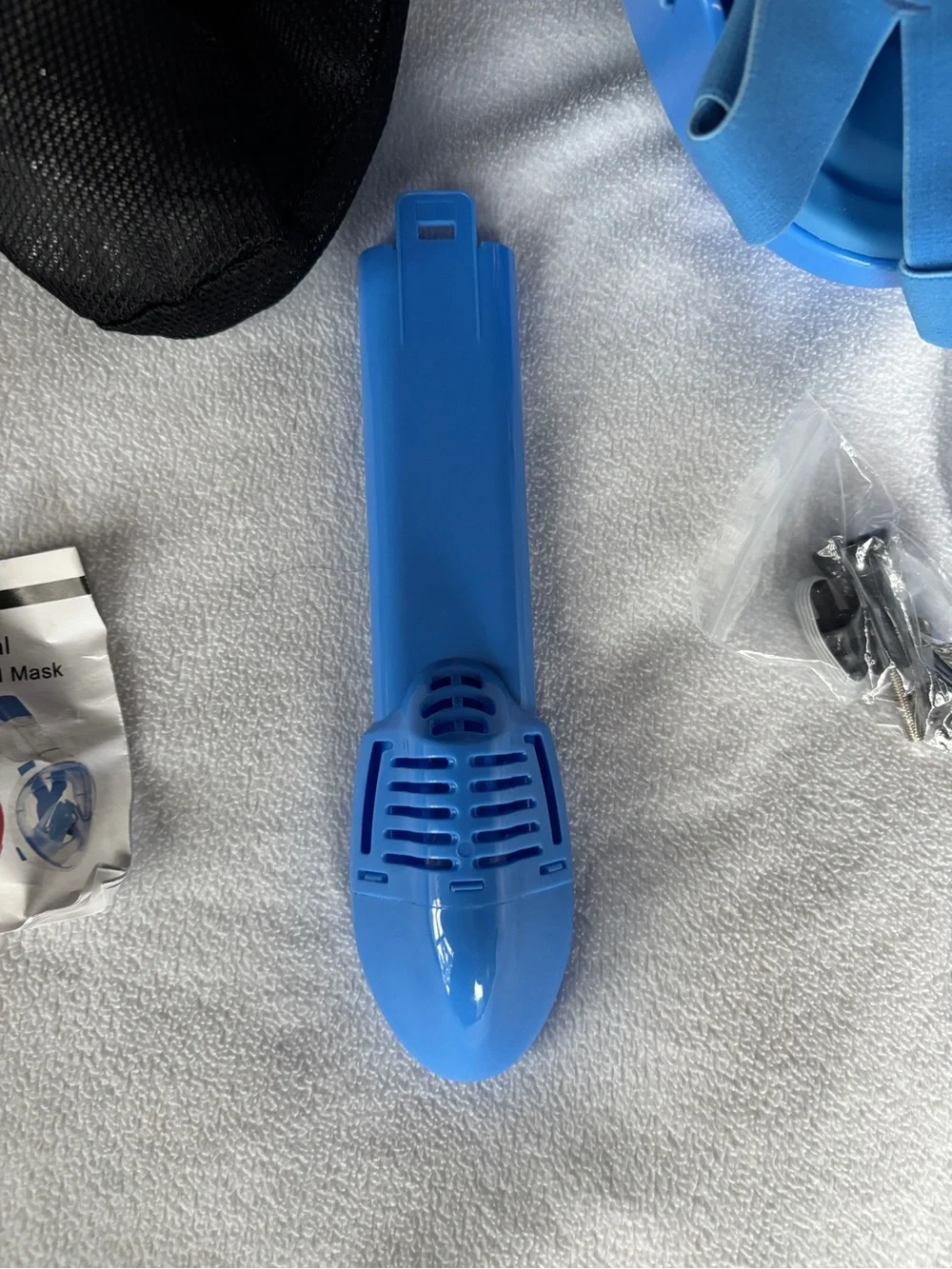 Ezire - Kids Snorkel Set - Used Once